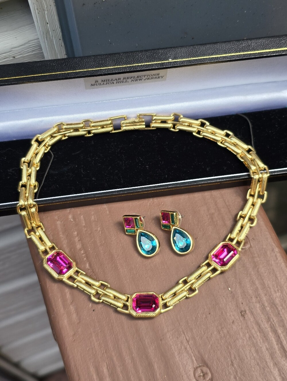 Swarvoski Chunky Gold Tone Gem Necklace And Earring Set Htf